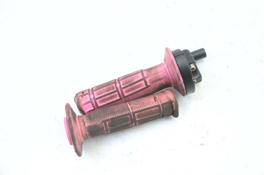 photo de MANETKA GAZU APOLLO RFZ 150 - Stan powierzchni