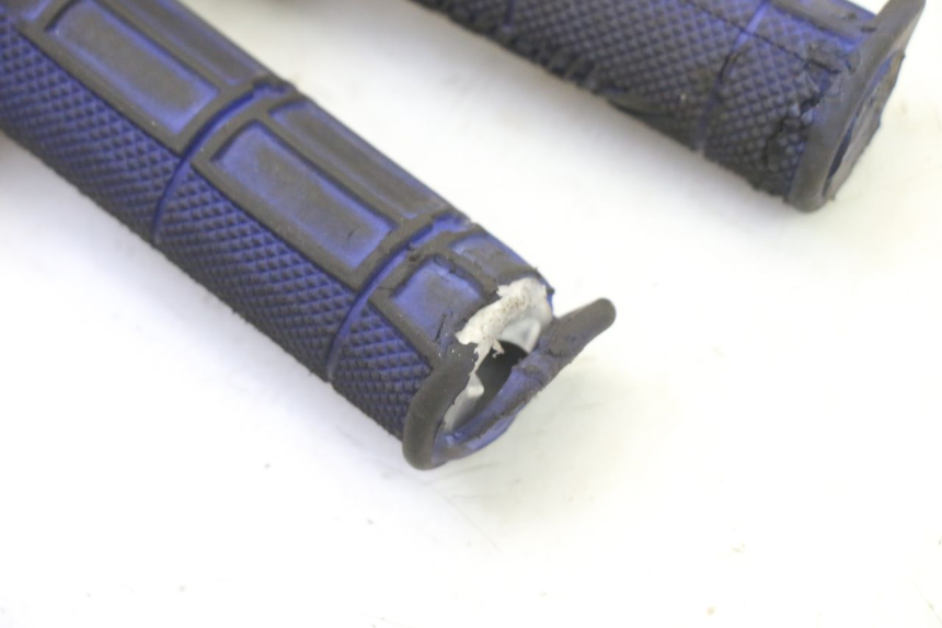 photo de MANETKA GAZU APOLLO RFZ 125 - Zbliżenie techniczne