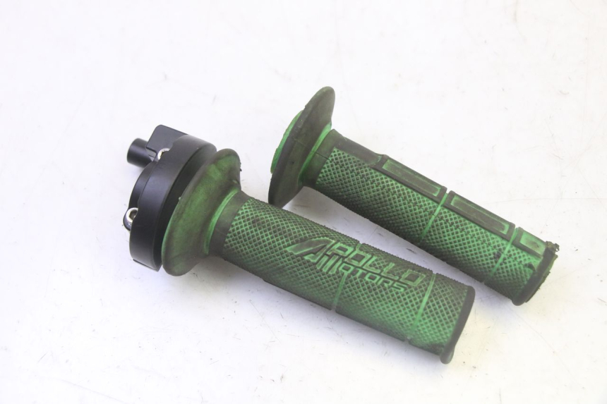 photo de MANETKA GAZU APOLLO RFZ 125 - Zoom stanu zużycia