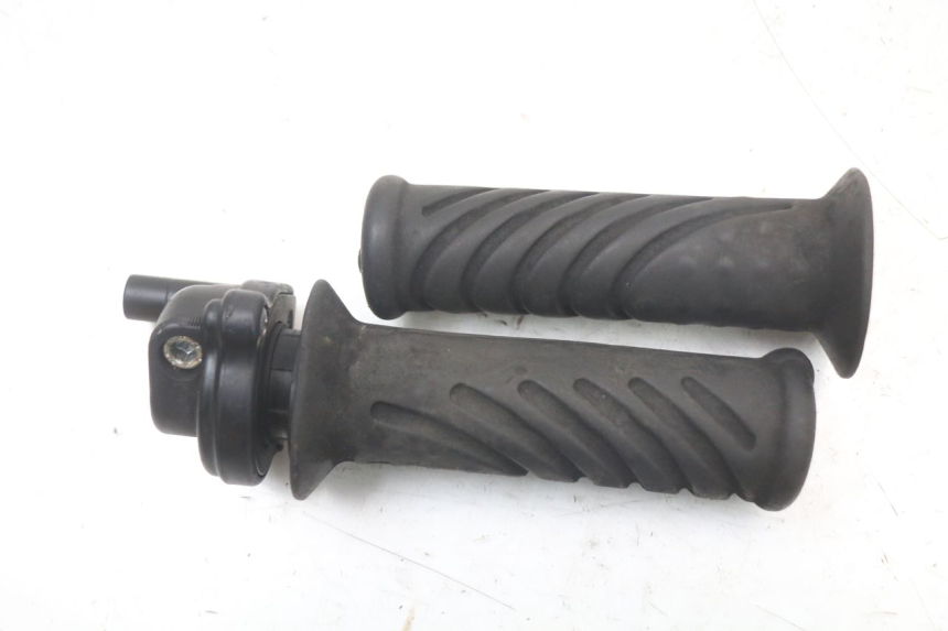 photo de MANETKA GAZU GILERA RUNNER LC 50 (1997 - 1998) - Widok główny