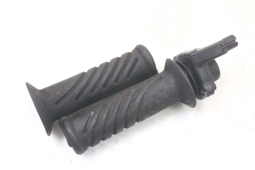 photo de MANETKA GAZU GILERA RUNNER LC 50 (1997 - 1998) - Inny kąt widzenia