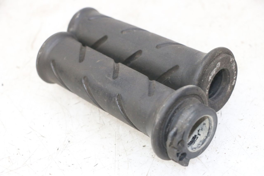 photo de MANETKA GAZU PEUGEOT SATELIS 125 (2013 - 2018) - Widok główny