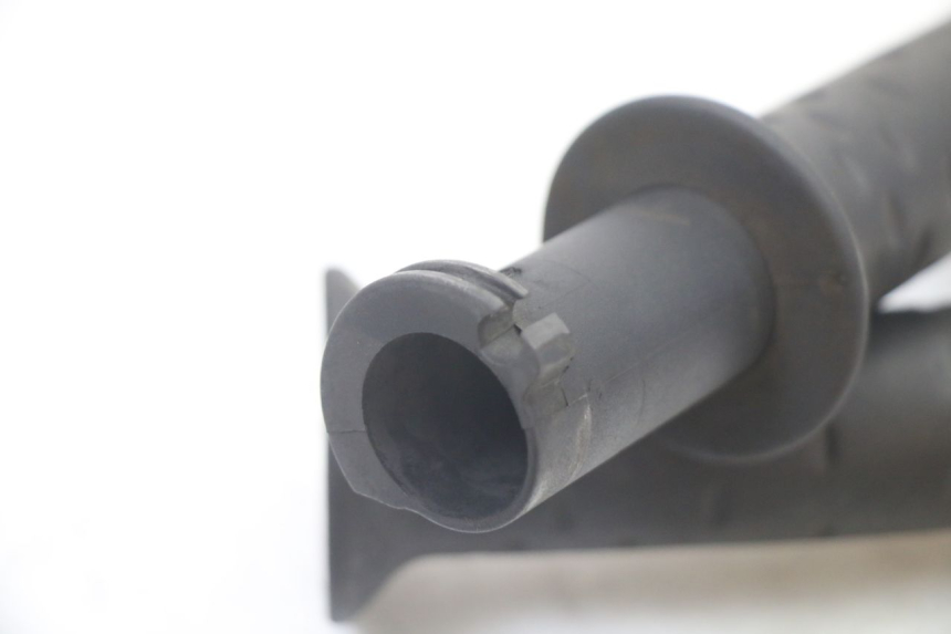 photo de MANETKA GAZU APRILIA SCARABEO GT TOURING 125 (1999 - 2005) - Szczegół części