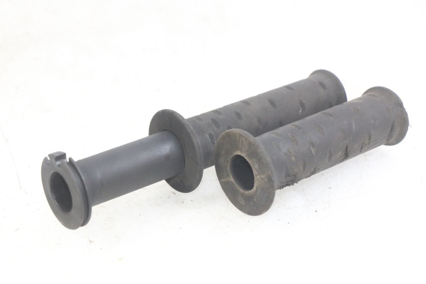 photo de MANETKA GAZU APRILIA SCARABEO LIGHT 125 (2007 - 2011) - Inny kąt widzenia