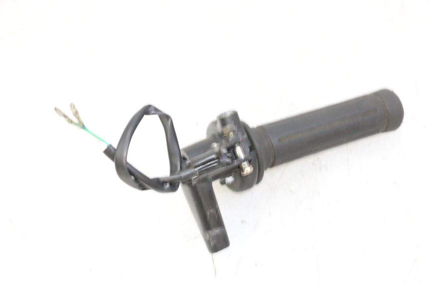 photo de MANETKA GAZU HONDA SCV LEAD 100 (2003 - 2007) - Inny kąt widzenia