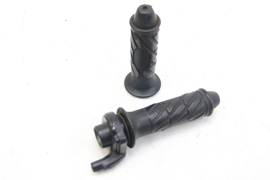 photo de MANETKA GAZU APRILIA SR 2T 50 (2012 - 2017) - Szczegół części