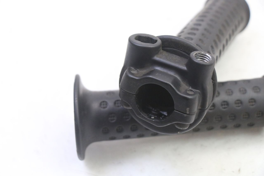 photo de MANETKA GAZU APRILIA SXR 50 (2021 - 2023) - Zoom stanu zużycia