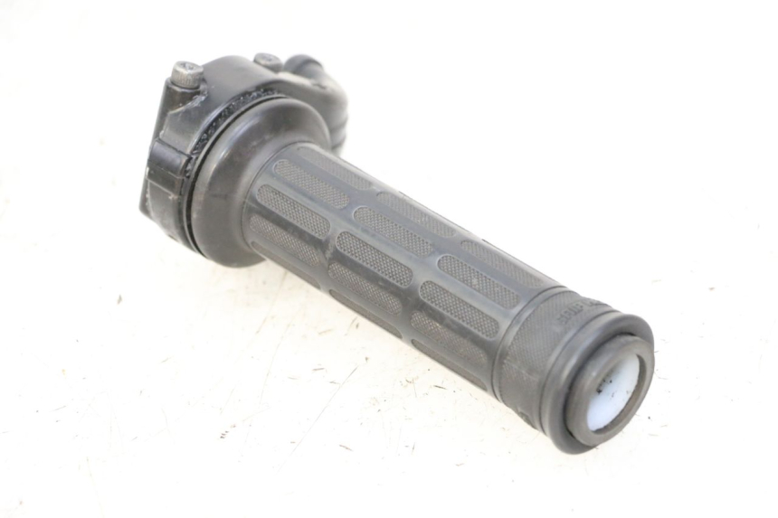 photo de MANETKA GAZU YAMAHA TDM ABS 900 (2002 - 2014) - Szczegół części