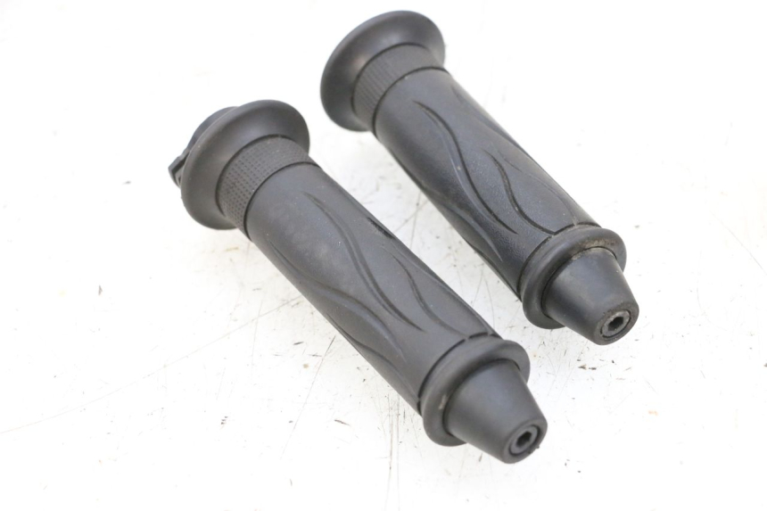 photo de MANETKA GAZU NECO TEMPO 4T 50 (2022 - 2026) - Inny kąt widzenia