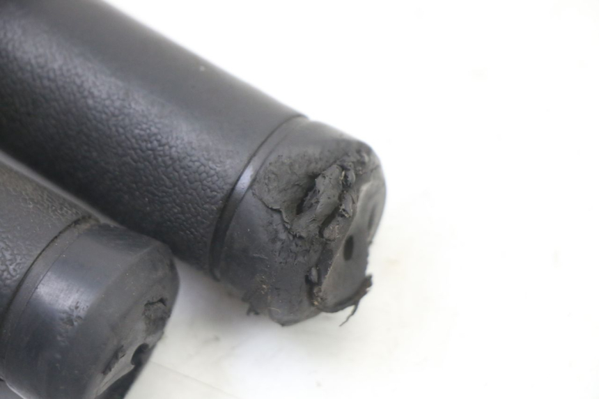 photo de MANETKA GAZU PEUGEOT TWEET 4T 50 (2014 - 2019) - Inny kąt widzenia