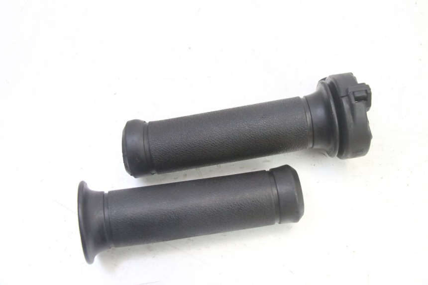 photo de MANETKA GAZU PEUGEOT TWEET 4T 50 (2018 - 2022) - Inny kąt widzenia