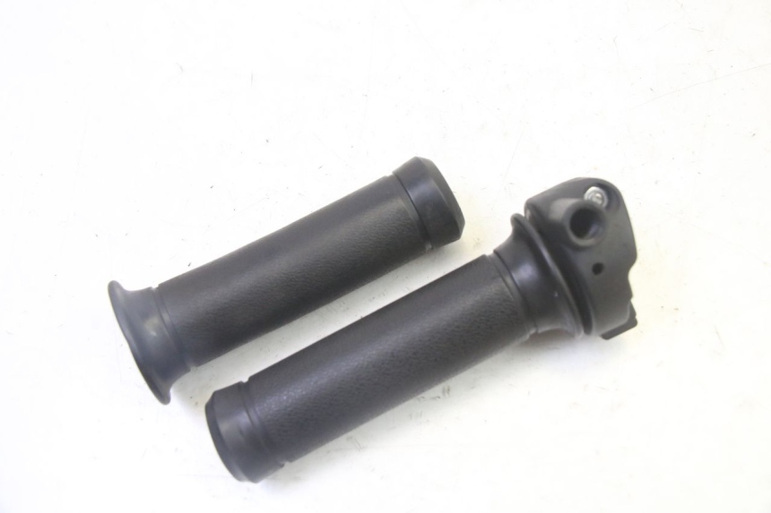 photo de MANETKA GAZU PEUGEOT TWEET PRO CARGO 50 (2018 - 2022) - Inny kąt widzenia