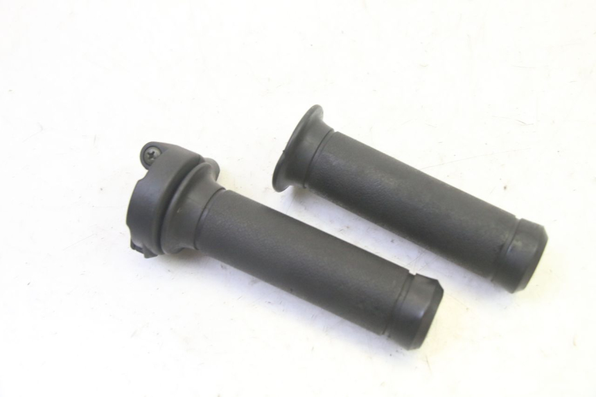 photo de MANETKA GAZU PEUGEOT TWEET PRO EFI 4T 50 (2021 - 2022) - Widok główny