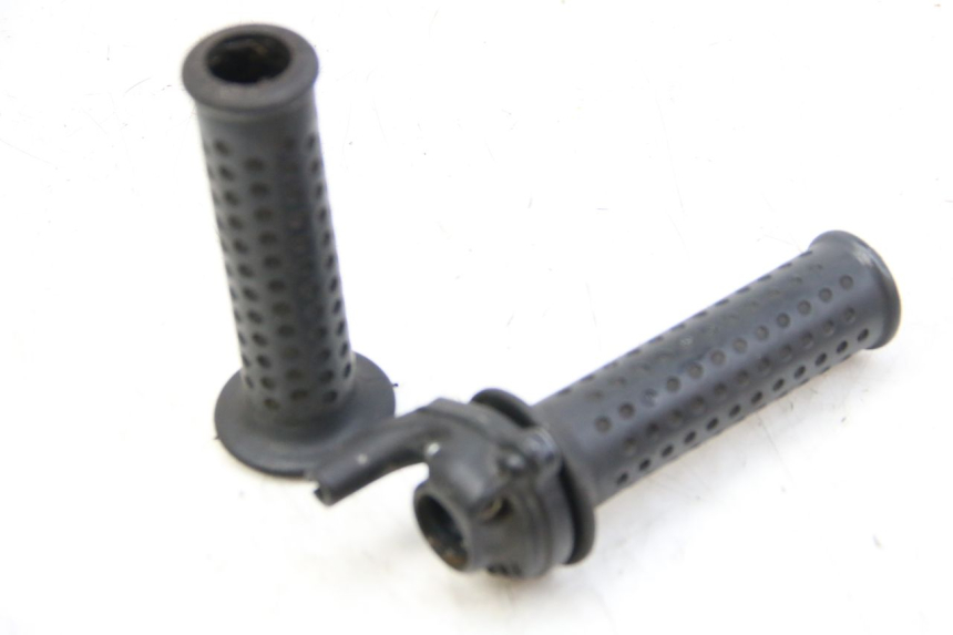 photo de MANETKA GAZU PIAGGIO VESPA GRANTURISMO 125 (2003 - 2007) - Widok główny