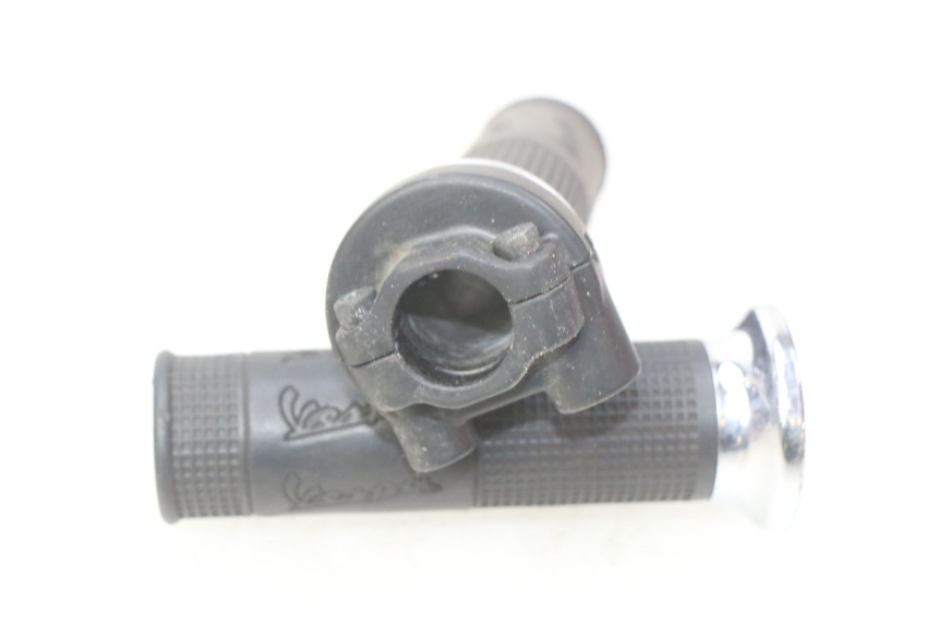 photo de MANETKA GAZU PIAGGIO VESPA GTS IGET ABS 125 (2017 - 2023) - Zoom stanu zużycia