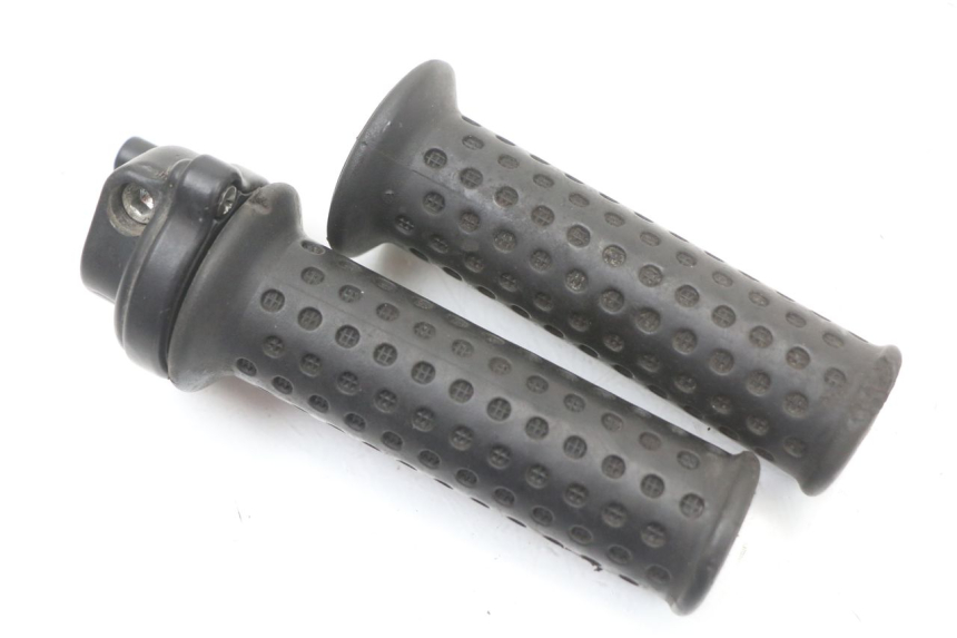 photo de MANETKA GAZU PIAGGIO VESPA LX 2T 50 (2005 - 2013) - Widok główny