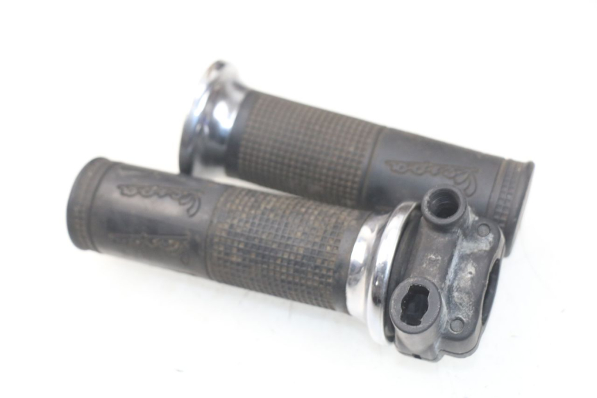 photo de MANETKA GAZU PIAGGIO VESPA LX IE 125 (2010 - 2012) - Zoom stanu zużycia