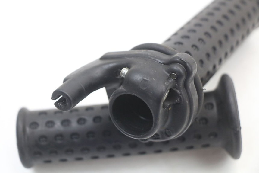 photo de MANETKA GAZU PIAGGIO VESPA LX 125 (2005 - 2010) - Zoom stanu zużycia