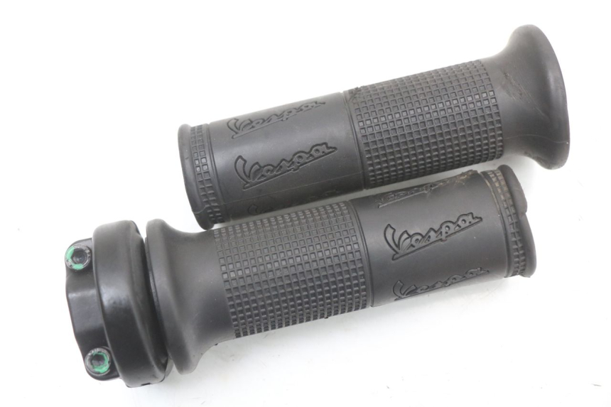 photo de MANETKA GAZU PIAGGIO VESPA PRIMAVERA 4T 50 (2021 - 2024) - Widok główny