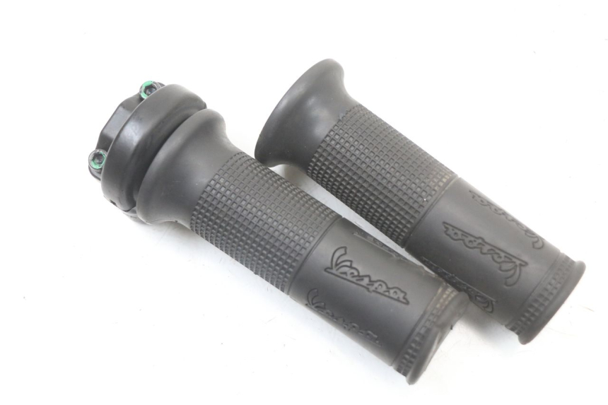 photo de MANETKA GAZU PIAGGIO VESPA PRIMAVERA 4T 50 (2021 - 2024) - Szczegół części