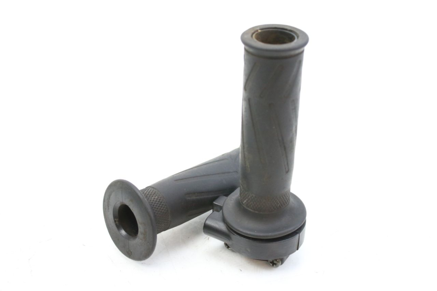 photo de MANETKA GAZU YAMAHA XMAX X-MAX 125 (2006 - 2009) - Widok główny