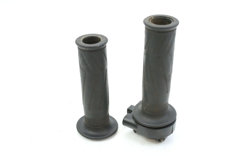 photo de MANETKA GAZU YAMAHA XMAX X-MAX 125 (2006 - 2009) - Szczegół części