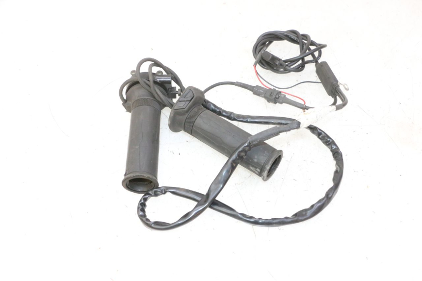 photo de MANETKA GAZU YAMAHA XMAX X-MAX 125 (2006 - 2009) - Szczegół części