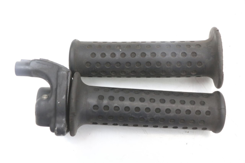 photo de MANETKA GAZU PIAGGIO X8 125 (2004 - 2007) - Widok główny