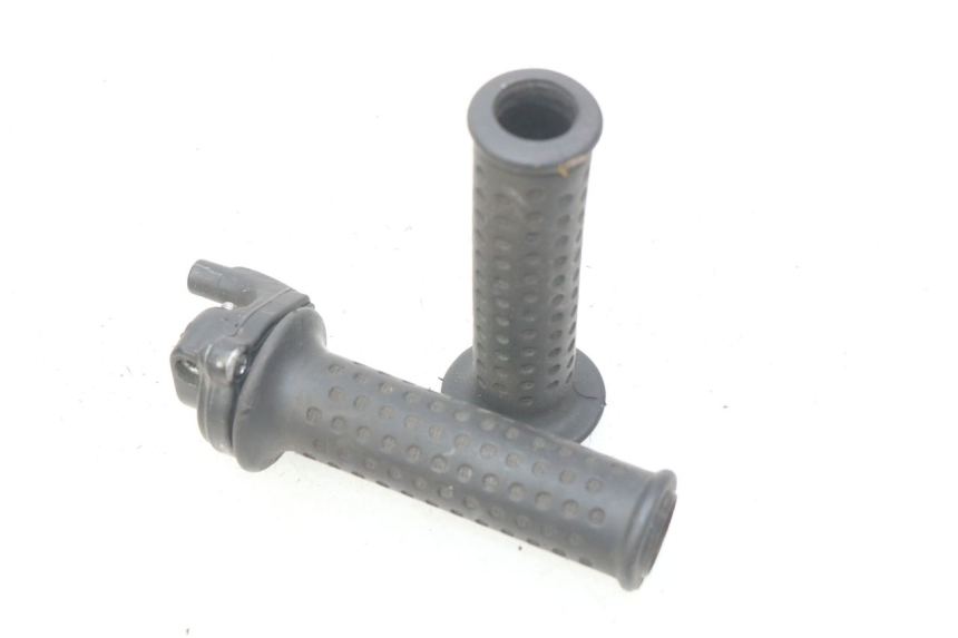 photo de MANETKA GAZU PIAGGIO X9 EVOLUTION 125 (2003 - 2007) - Widok główny