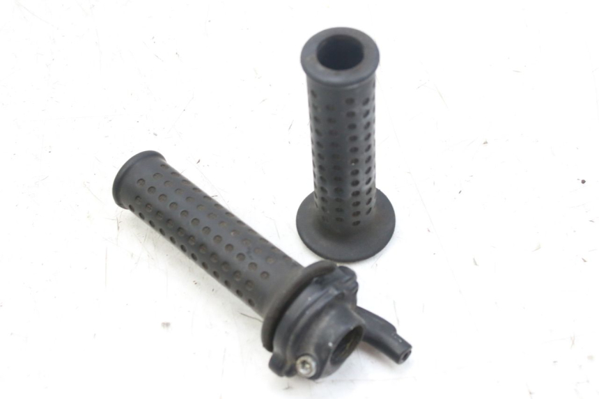 photo de MANETKA GAZU PIAGGIO X9 EVOLUTION 125 (2003 - 2007) - Szczegół części