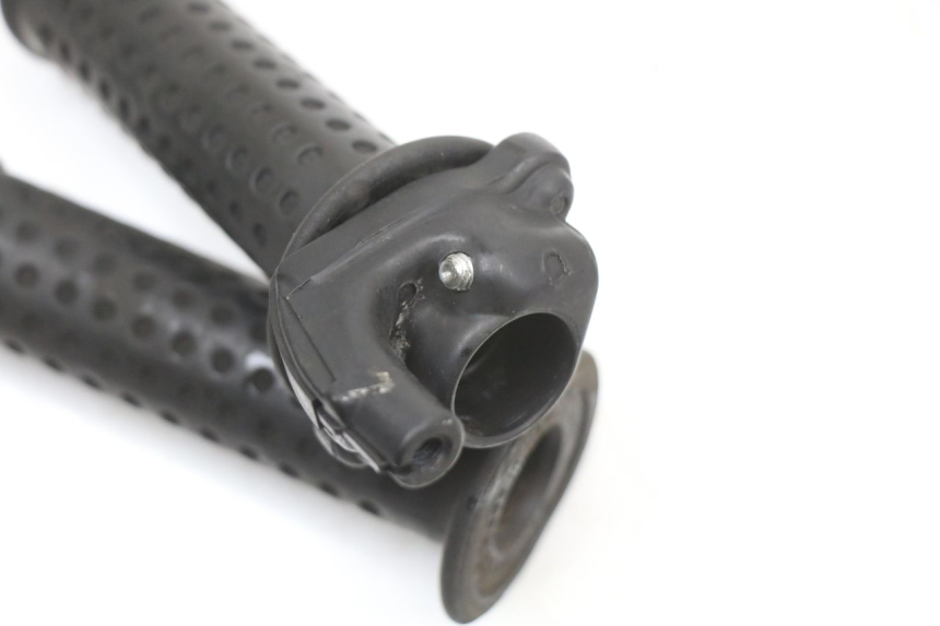 photo de MANETKA GAZU PIAGGIO X9 125 (2000 - 2003) - Inny kąt widzenia