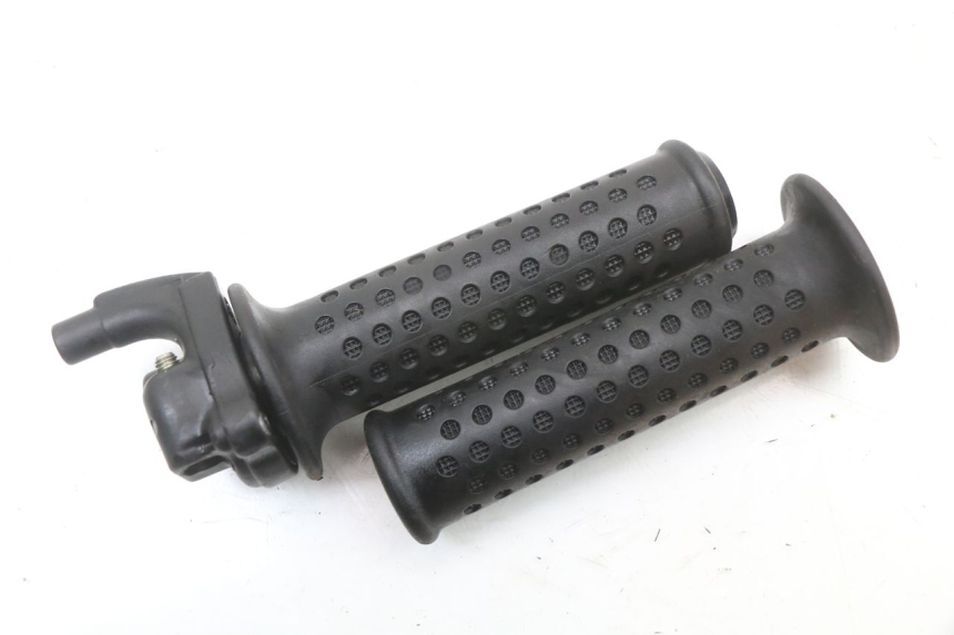 photo de MANETKA GAZU PIAGGIO XEVO - X EVO 125 (2007 - 2017) - Widok główny