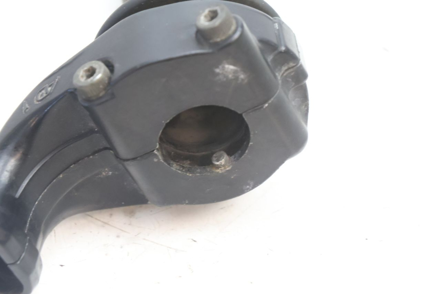 photo de Uchwyt przepustnicy YAMAHA XJR 1300 (1998 - 2002) - Inny kąt widzenia