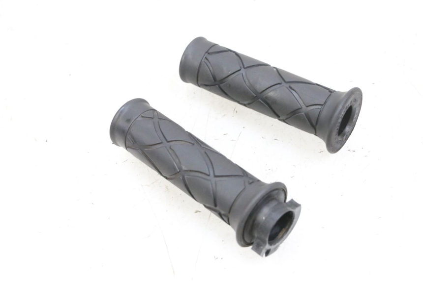 photo de MANETKA GAZU YAMAHA YP MAJESTY 125 (2002 - 2006) - Widok główny