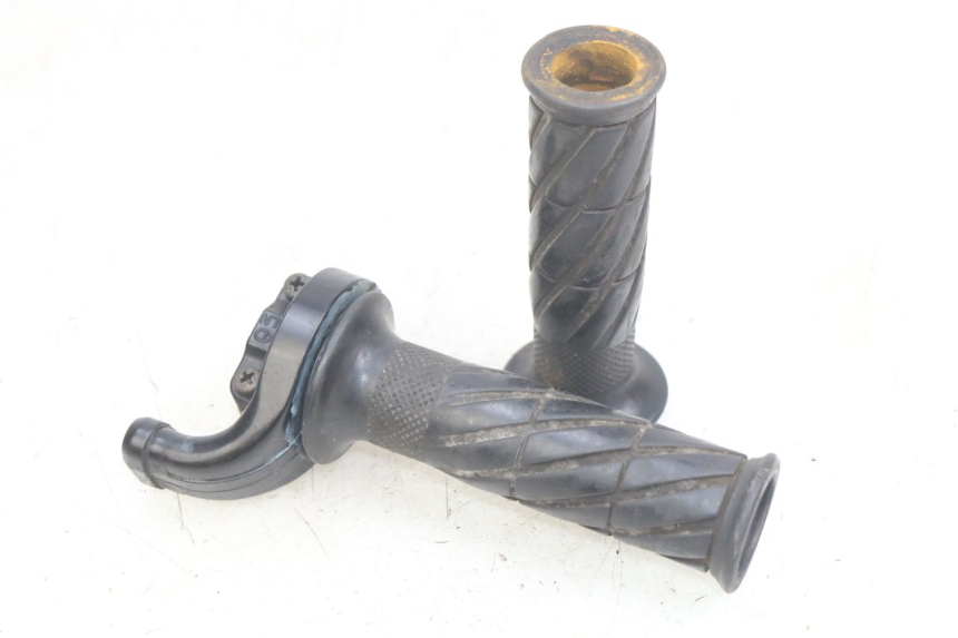 photo de MANETKA GAZU YAMAHA YZF R THUNDERCAT 600 (1996 - 2003) - Widok główny