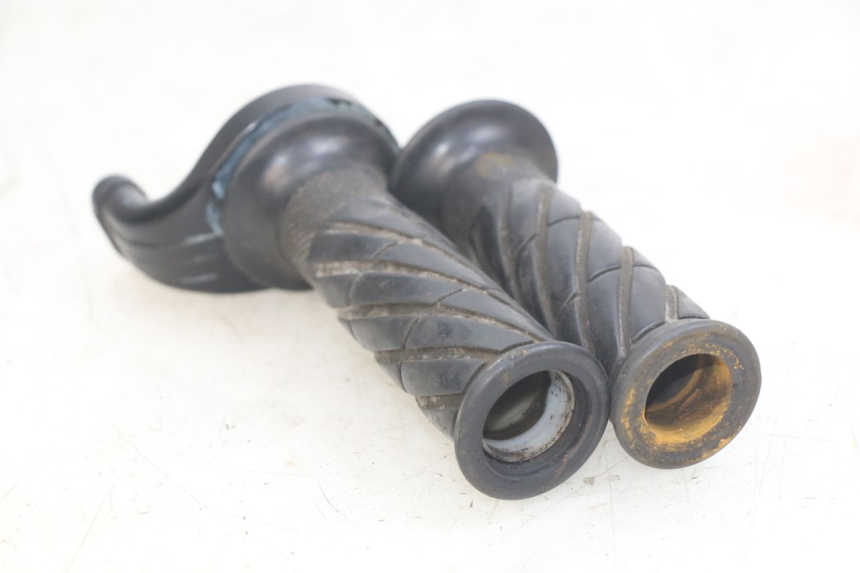 photo de MANETKA GAZU YAMAHA YZF R THUNDERCAT 600 (1996 - 2003) - Inny kąt widzenia