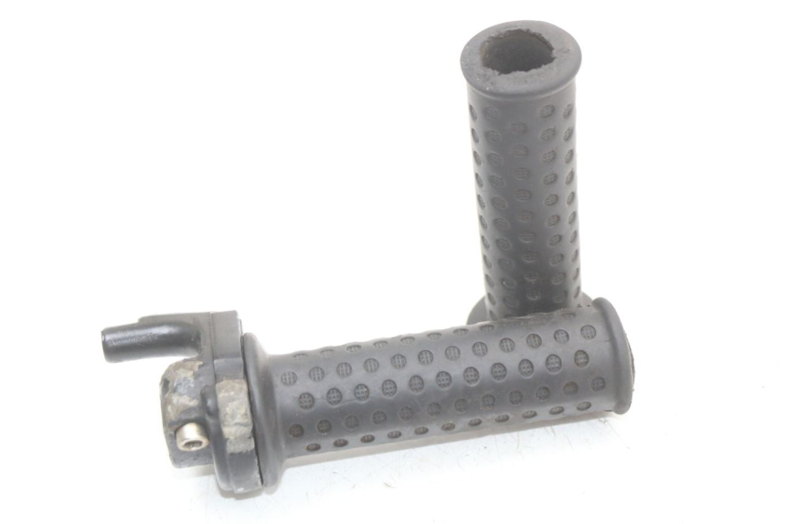 photo de MANETKA GAZU PIAGGIO ZIP 2T 50 (2009 - 2019) - Widok główny