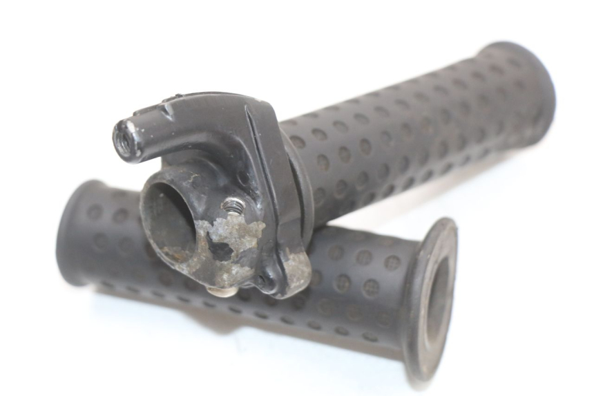 photo de MANETKA GAZU PIAGGIO ZIP 2T 50 (2009 - 2019) - Zbliżenie techniczne