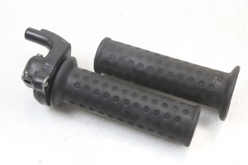 photo de MANETKA GAZU PIAGGIO ZIP 2T 50 (2009 - 2019) - Zoom stanu zużycia