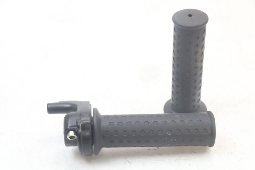 photo de MANETKA GAZU PIAGGIO ZIP 2T 50 (2009 - 2019) - Zoom stanu zużycia