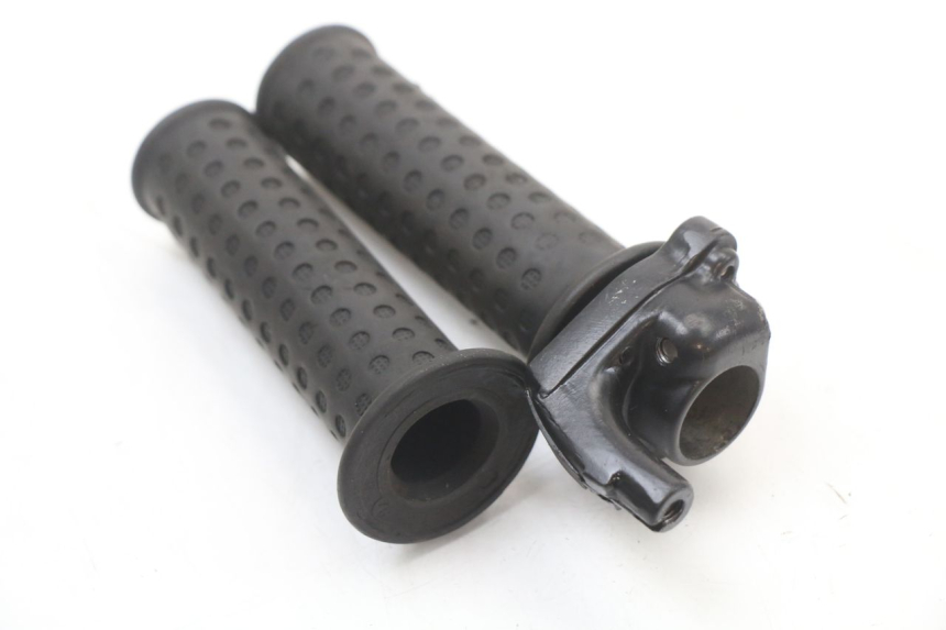 photo de MANETKA GAZU PIAGGIO ZIP 4T 50 (2018 - 2020) - Zoom stanu zużycia