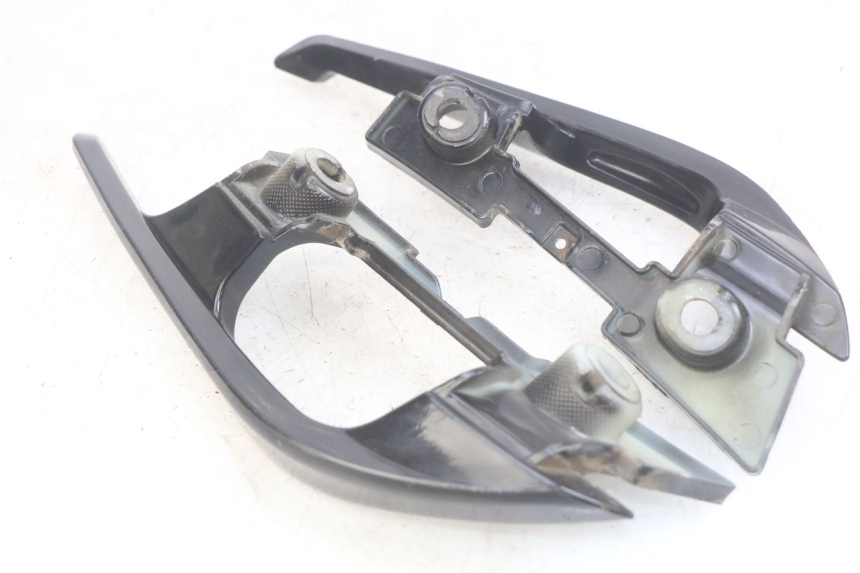 photo de UCHWYT TYLNY NECO ALEXONE 125 (2017 - 2024) - Inny kąt widzenia