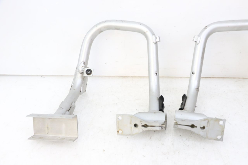 photo de UCHWYT TYLNY BMW C1 125 (2000 - 2003) - Punkty mocowania