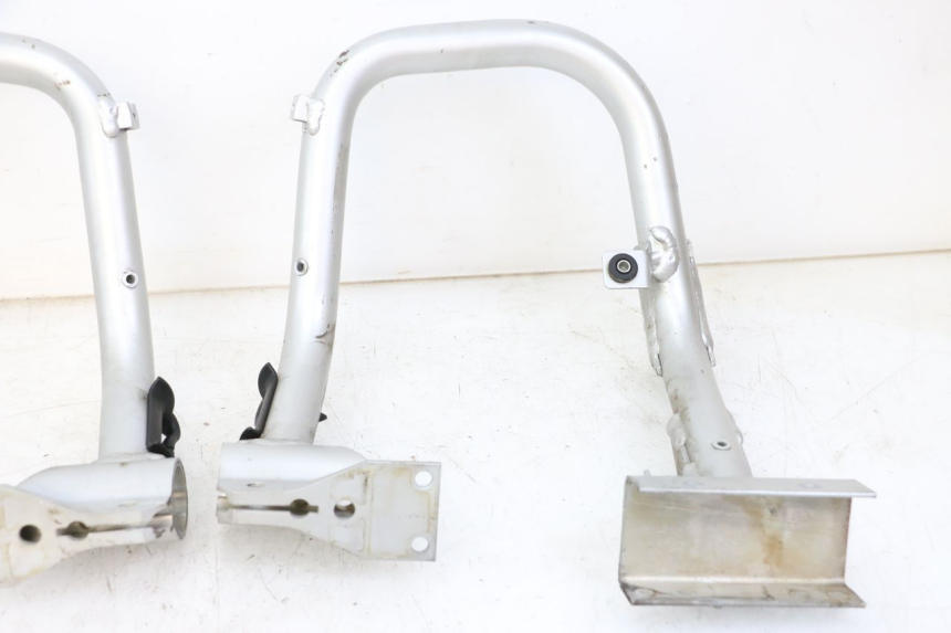 photo de UCHWYT TYLNY BMW C1 125 (2000 - 2003) - Stan powierzchni