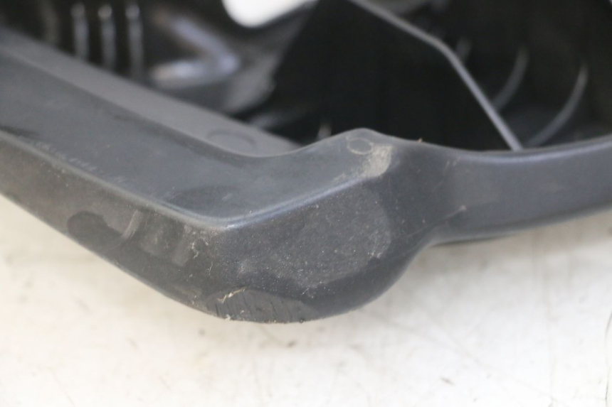 photo de UCHWYT TYLNY MBK BOOSTER SPIRIT NAKED 50 (2004 - 2017) - Inny kąt widzenia