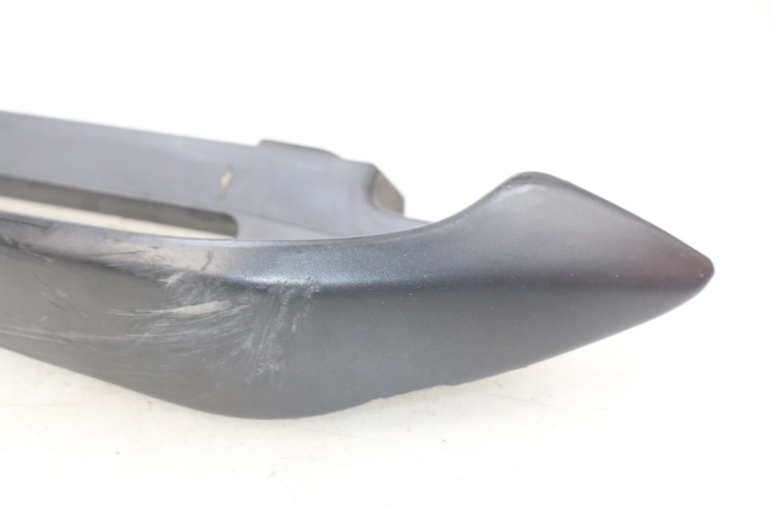 photo de PRAWY TYLNY UCHWYT SUZUKI BURGMAN 125 (2007 - 2014) - Zoom stanu zużycia