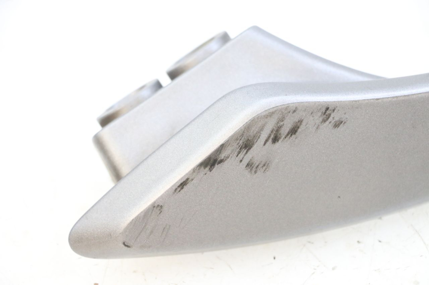 photo de PRAWY TYLNY UCHWYT SUZUKI BURGMAN 650 (2013 - 2020) - Punkty mocowania