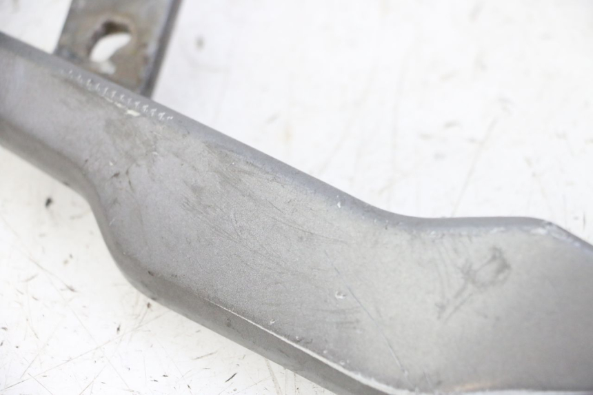 photo de PRAWY TYLNY UCHWYT ORCAL CAVARO 4T 50 (2019 - 2023) - Zbliżenie techniczne