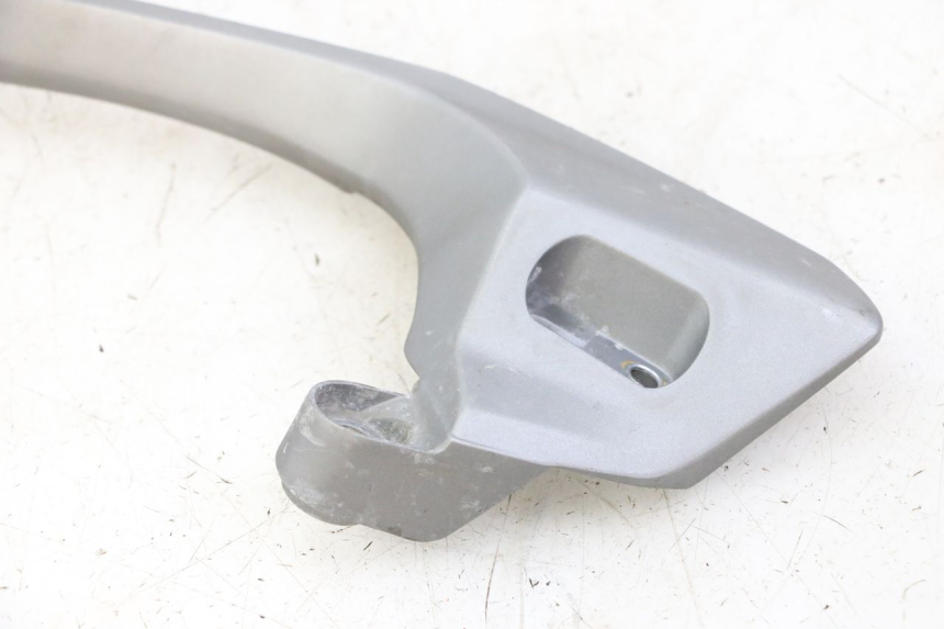 photo de PRAWY TYLNY UCHWYT SYM JOYMAX 125 (2010 - 2017) - Stan powierzchni