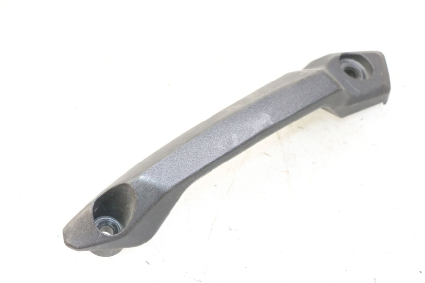 photo de PRAWY TYLNY UCHWYT KEEWAY K-LIGHT KLIGHT 125 (2018 - 2025) - Zbliżenie techniczne